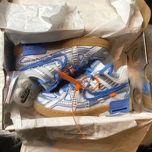 Sold •Off-white x Nike Rubber Dunks